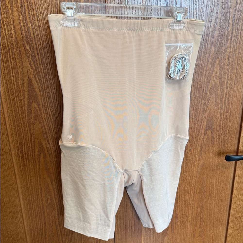 Seamless High-Waist Shapewear Shorts in Nude